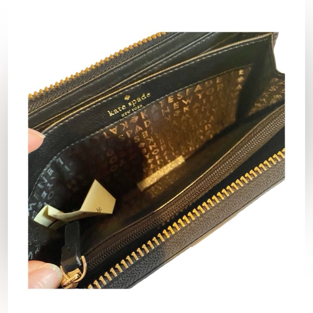 Kate Spade Shore Street Leather Black And Off White Striped Clutch Wallet - Picture 11 of 16